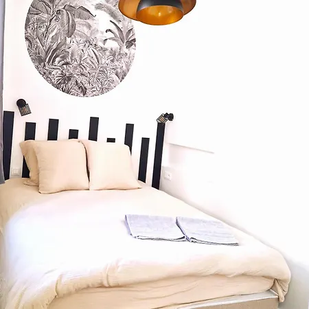 Les Bons Enfants 6 Apartman *