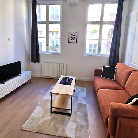 Les Bons Enfants 6 *